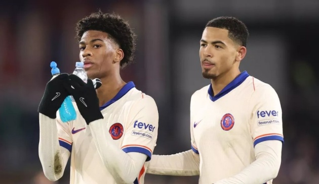 Hàng thủ rệu rã đang làm hại Chelsea ra sao?