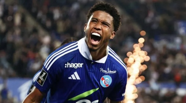 Hàng tiền vệ Chelsea: Chờ đợi làn gió mới từ Andrey Santos