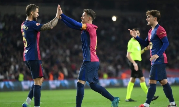 Hansi Flick kỳ vọng Gavi lấy lại phong độ, trở thành trụ cột Barcelona năm 2025