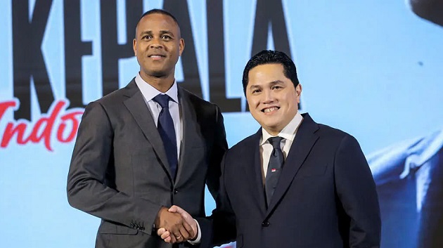 Hào quang thời cầu thủ có thể giúp Patrick Kluivert cải thiện hàng công Indonesia?