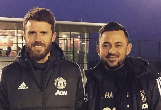 Hasney Aljofree: Hành trình từ Manchester United đến đội tuyển Singapore