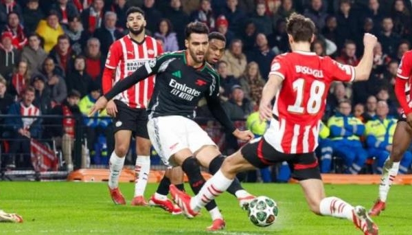 Hủy diệt PSV: Arsenal có thực sự mạnh đến thế?
