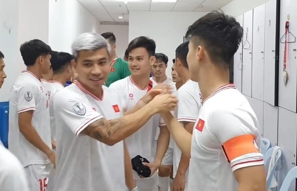 Hình ảnh đặc biệt của tuyển Việt Nam trước bán kết lượt đi gặp Singapore