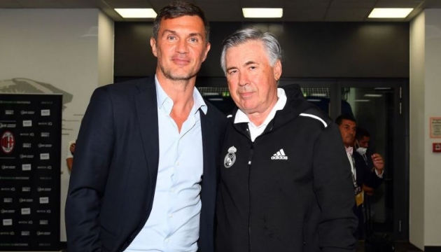 HLV Ancelotti chỉ trích AC Milan vì quyết định sa thải Maldini