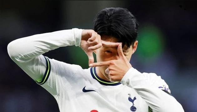 HLV Kim Sang-sik mơ có Son Heung-min trong đội hình ĐT Việt Nam