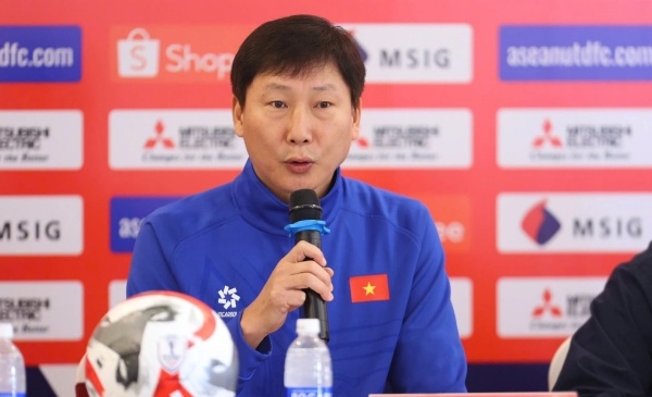 HLV Kim Sang-sik nói gì sau khi Việt Nam hạ Singapore?