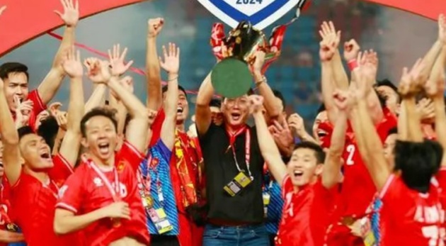 HLV Kim Sang-sik rời Việt Nam