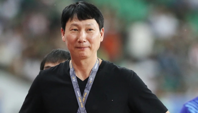 HLV Kim Sang-sik trở lại Việt Nam, sẵn sàng cho vòng loại Asian Cup 2027