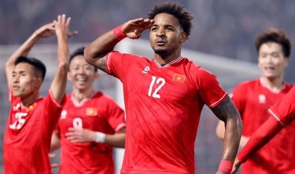 HLV Kim Sang Sik và cơn đau đầu cho bài toán thay thế Xuân Son