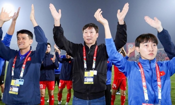 HLV Kim Sang-sik và đòn tâm lý chiến: Thái Lan đã biết "lo" khi gặp Việt Nam?