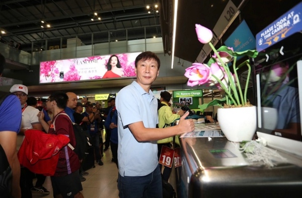 HLV Kim Sang-sik và giấc mơ cầu thủ Việt Nam thi đấu cho Manchester United