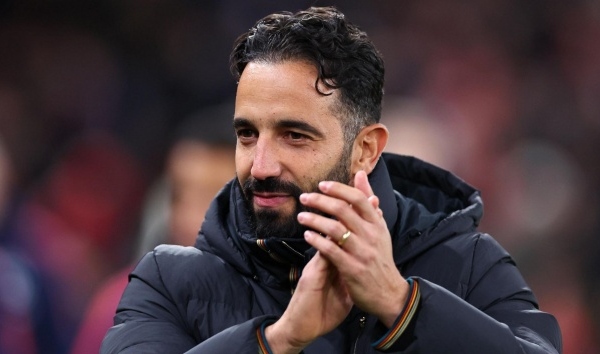 HLV Wolves nói lời chắc nịch về Amorim tại MU