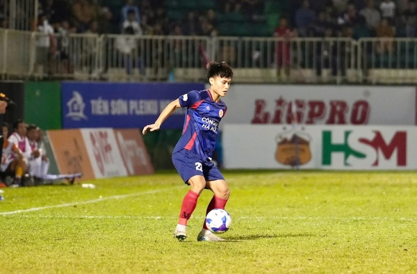 Học trò được U22 Việt Nam triệu tập, HLV Mano Polking hết lời khen ngợi