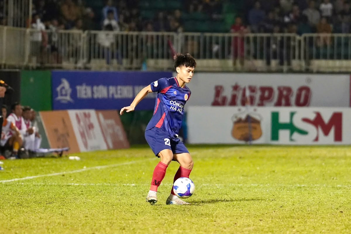 Học trò được U22 Việt Nam triệu tập, HLV Mano Polking hết lời khen ngợi