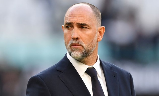 Huấn luyện viên mới đóng cửa đội hình của người chơi Juventus để chào đón Roma