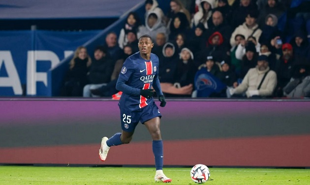 Hụt Alphonso Davies, Real Madrid chuyển hướng sang mục tiêu chuyển nhượng của MU