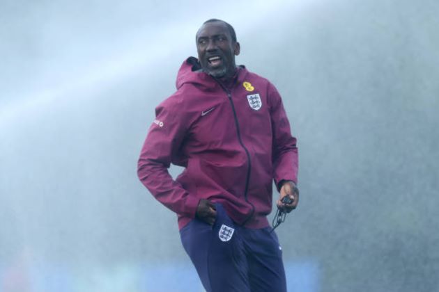 Huyền thoại Chelsea chỉ ra cầu thủ ấn tượng nhất Premier League