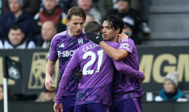 Isak tịt ngòi, Newcastle nguy cơ bị Man City nới rộng khoảng cách