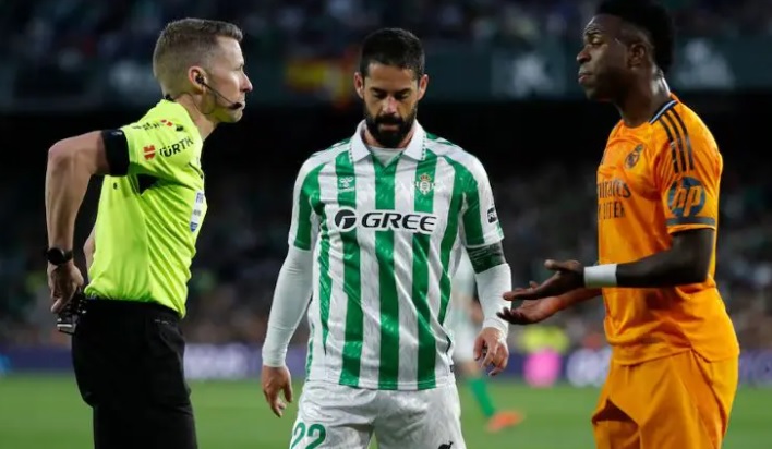Isco xin lỗi vì ăn mừng bàn thắng vào lưới Real
