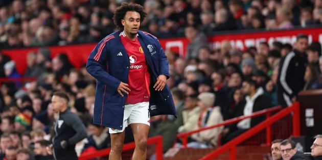 Jamie Carragher chỉ trích gay gắt Joshua Zirkzee