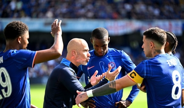 Jamie Carragher nêu rõ 3 vị trí Chelsea cần tăng cường