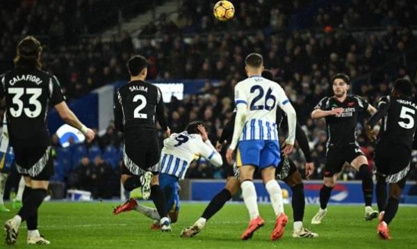 Jamie Redknapp chỉ trích 2 cầu thủ Arsenal sau trận hòa Brighton