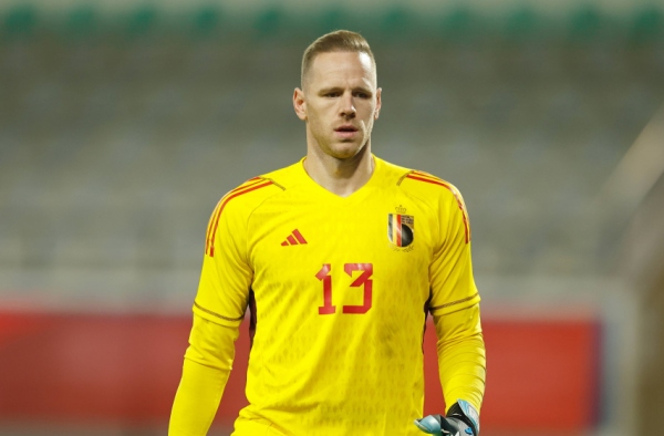 Joe Cole chỉ ra thủ môn có thể hoàn hảo cho Chelsea