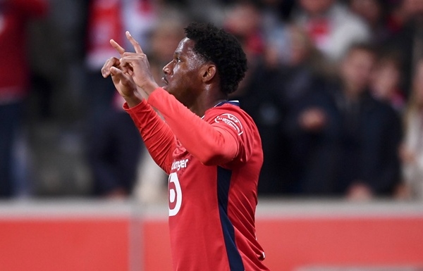 Jonathan David bùng nổ tại Champions League