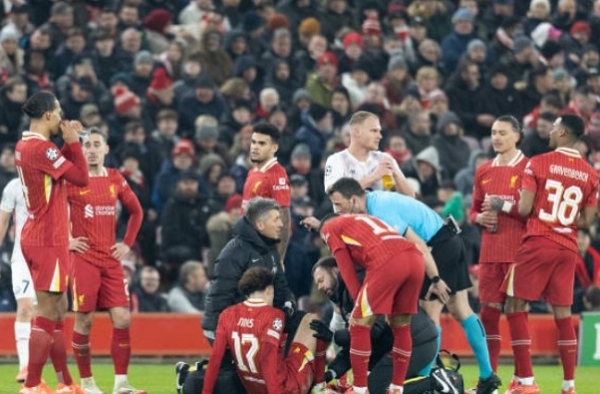 Jones chấn thương, Liverpool đối mặt nguy cơ sứt mẻ đội hình