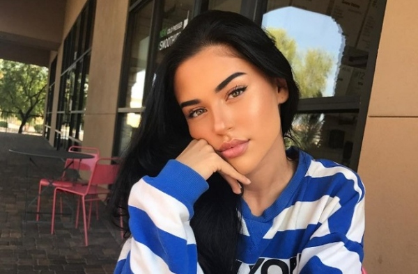 Jude Bellingham vắng mặt, bạn gái Ashlyn Castro tỏa sáng trên khán đài Bernabeu