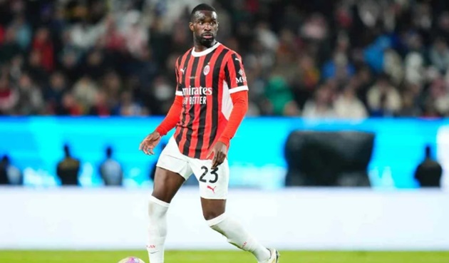 Juventus hưởng lợi với động thái mua Walker của Milan