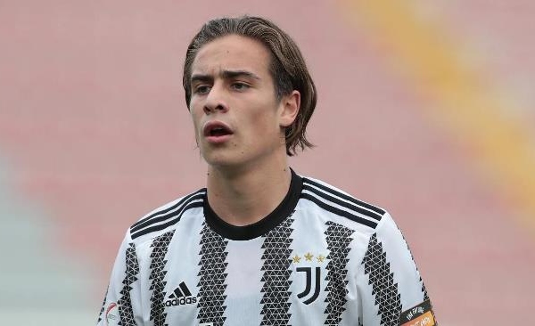 Juventus nên bán hay giữ Kenan Yildiz trước sự săn đón của MU, Arsenal?