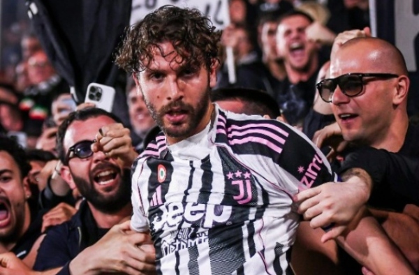 Juventus ngược dòng trước Venezia, cán đích ở top 4 Serie A