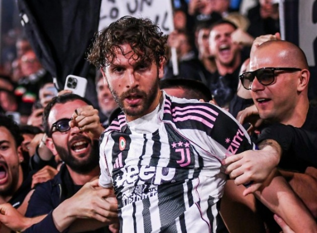Juventus ngược dòng trước Venezia, cán đích ở top 4 Serie A