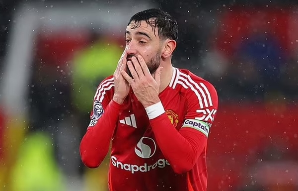 Keane chỉ trích Bruno Fernandes: "Tài năng là không đủ!"