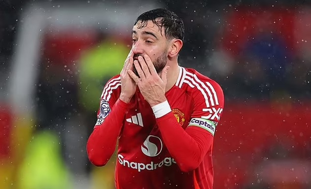 Keane chỉ trích Bruno Fernandes: Tài năng là không đủ!