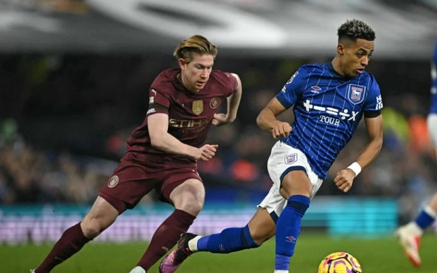 Kevin De Bruyne sánh ngang kỷ lục của Ryan Giggs