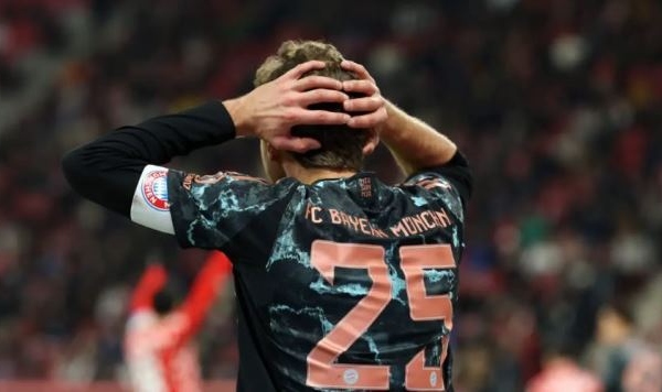 Kịch bản Bundesliga khó lường sau vòng 14