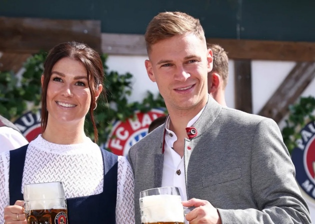 Kimmich tư vấn cho vợ trước khi gia hạn hợp đồng với Bayern