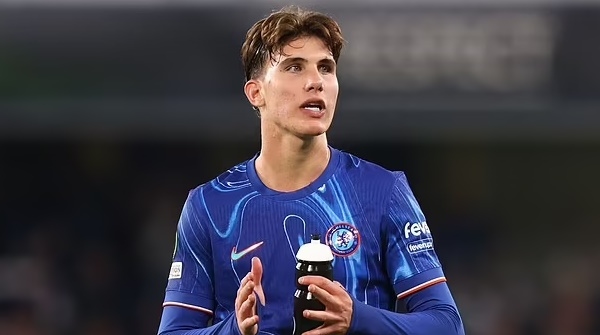 Lazio ra giá cho tiền vệ Chelsea