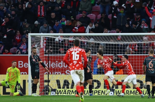 Lee Jae-sung lập cú đúp, Bayern thua sốc Mainz
