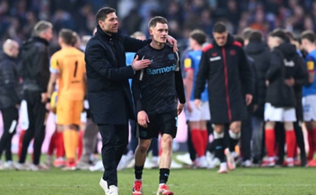 Leverkusen bất bại 21 trận ở Bundesliga, gây áp lực lên Bayern