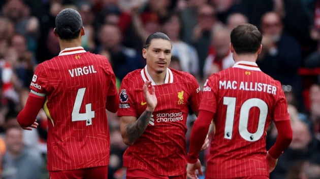 Liverpool 3-1 Southampton: Hai bộ mặt khác biệt; Trao chức vô địch ngay và luôn