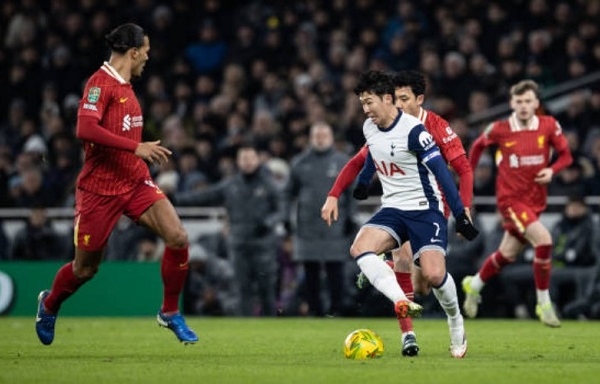 Liverpool cần giải quyết khâu phòng ngự nếu mơ ăn 4