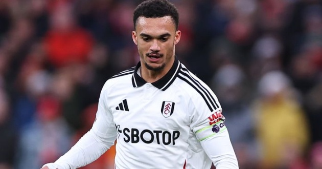 Liverpool chiêu mộ Antonee Robinson từ Fulham, Everton sẽ 'vớ bẩm'