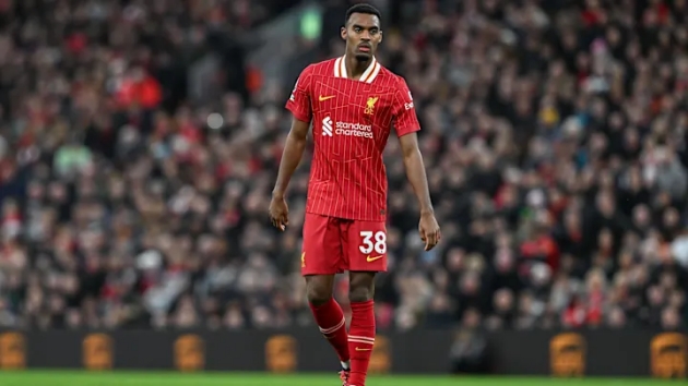 Liverpool đánh rơi chiến thắng trước Everton: Sao Hà Lan có trận tệ nhất mùa giải?