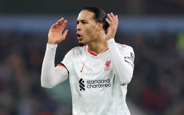 Liverpool đánh rơi điểm số, Van Dijk trách khéo đồng đội