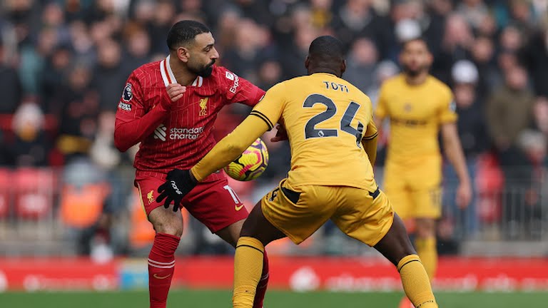 "Liverpool gặp nhiều khó khăn hơn dự đoán"