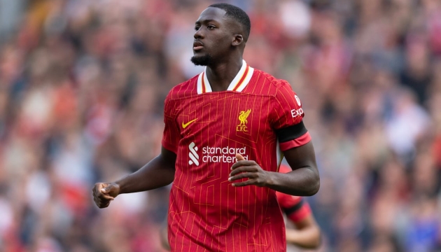 Liverpool khủng hoảng vì Ibrahima Konate
