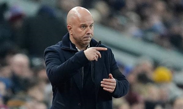 Liverpool mất điểm, Arne Slot từ chối chỉ trích "tội đồ"